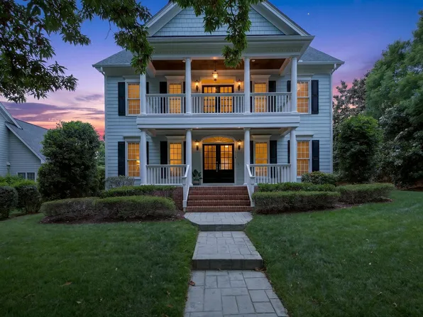 1113 Carpenter Town Ln, Cary, NC 27519