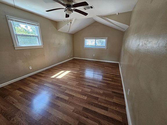 4th image of 1347 Degge Cir