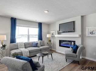 7305 S 204th Ave, Gretna, NE 68136