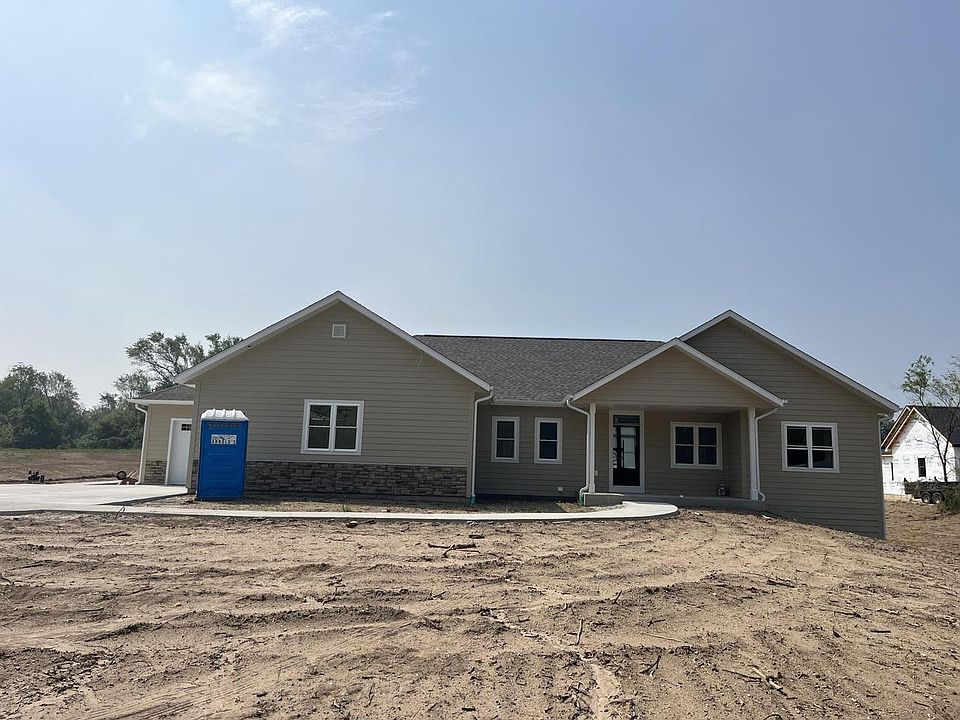 1st image of 2367 Wallace Lake ROAD