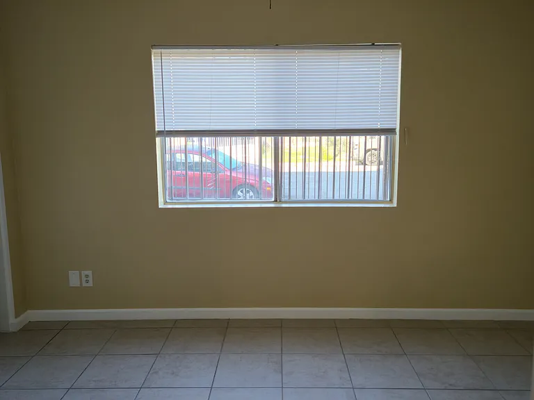 1319 Acacia Ave #5 — Photo 15