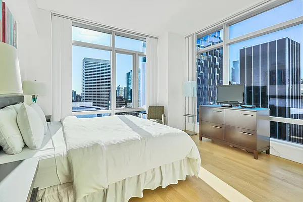 Rented by BARNES New York | media 23