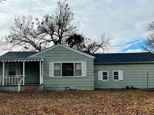 933 N 8th St, Blackwell, OK 74631