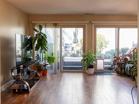 4th image of 162 Milmar Way