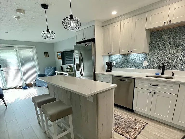 444 Main St #111 — Photo 8