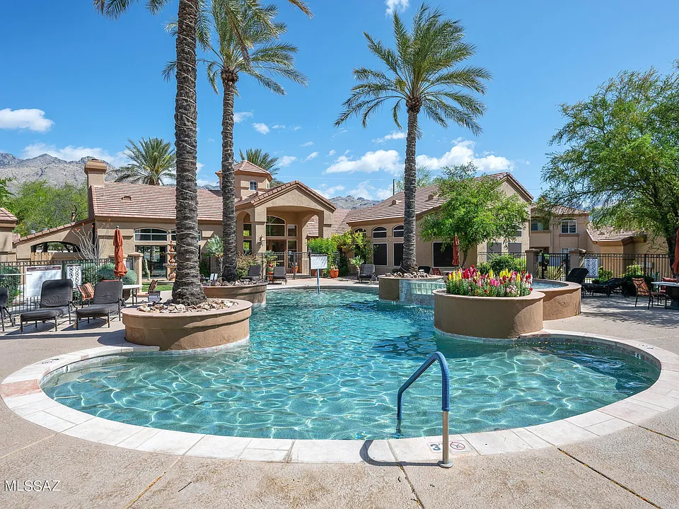 7050 E Sunrise Dr #4101