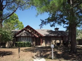 332 Circleview Dr S, Hurst, TX 76054