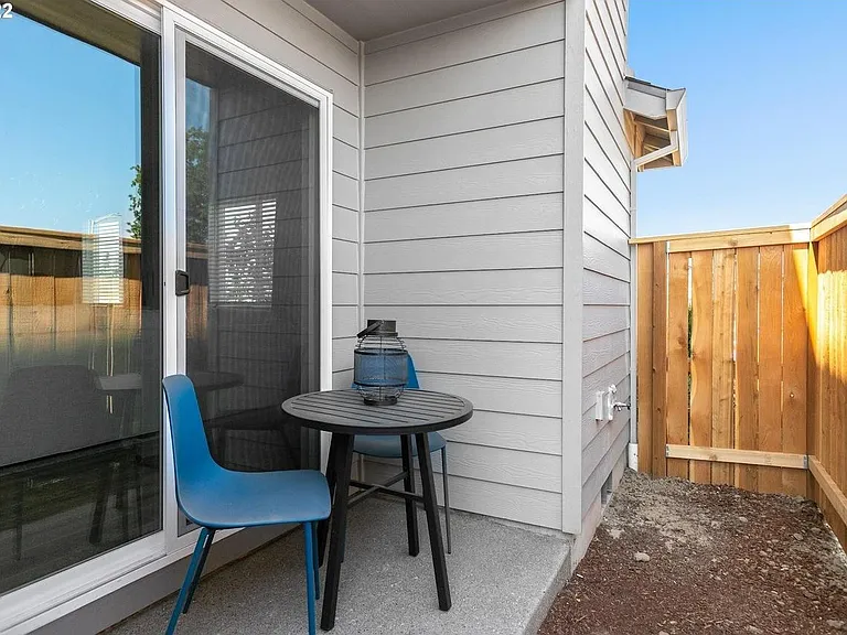 1658 Smith Dr — Photo 19