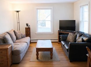 10 Holbrook St APT 1, Freeport, ME 04032