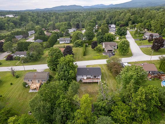 4th image of 6 Irving Heights