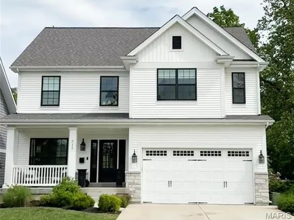 711 W Lockwood Ave, Saint Louis, MO 63122