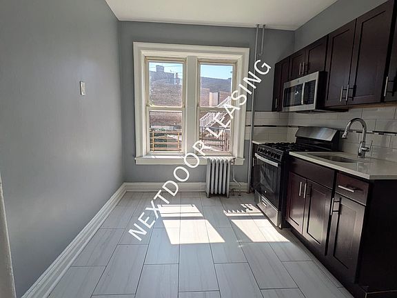2nd image of 176 Broadway #3M