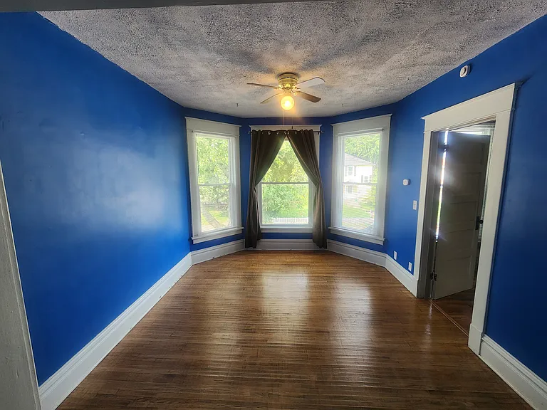 1719 Farnam St #2 — Photo 3