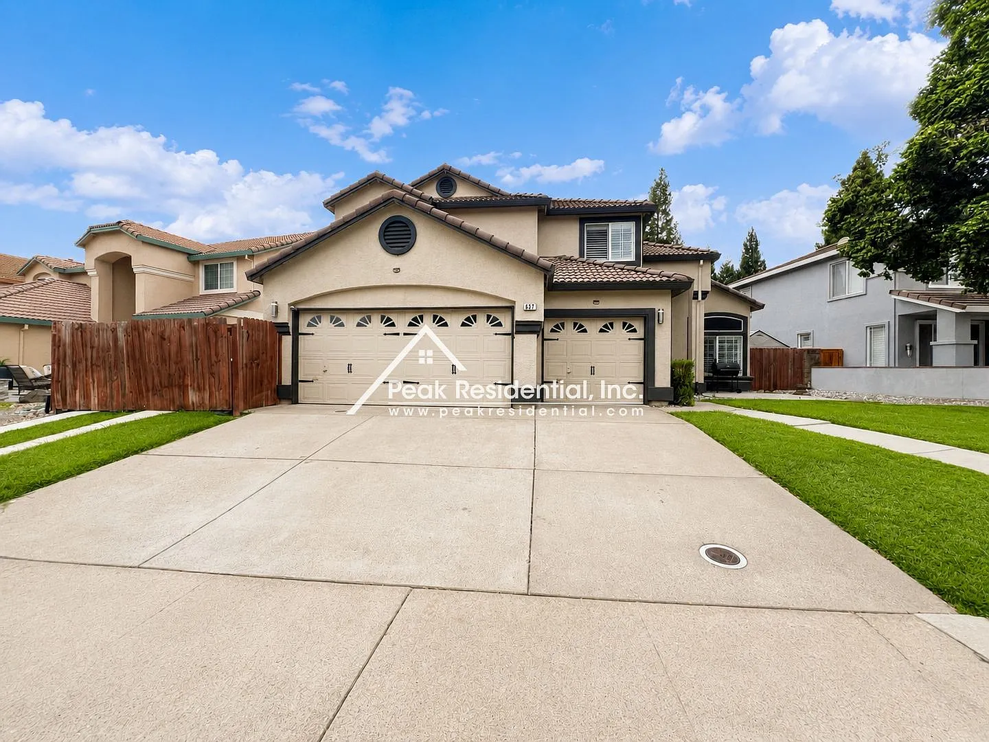Wonderful 4bd/2.5ba Roseville Home With Pool! — Photo 1