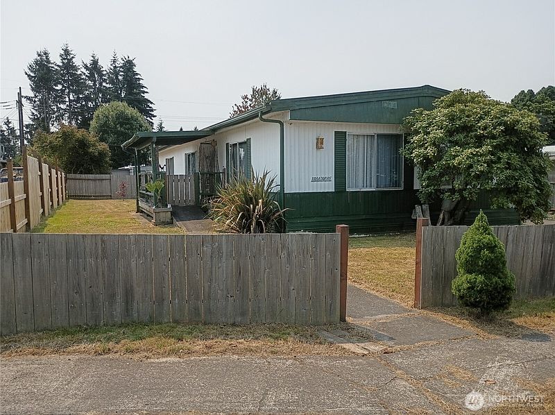 3rd image of 196 Jacobson Road #20