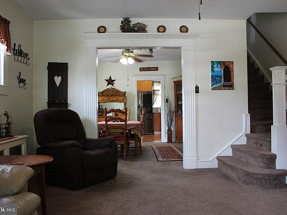 4th image of 4024 Taylor Ave