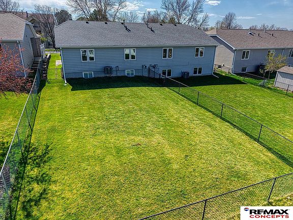 2nd image of 8224 Karl Ridge Rd