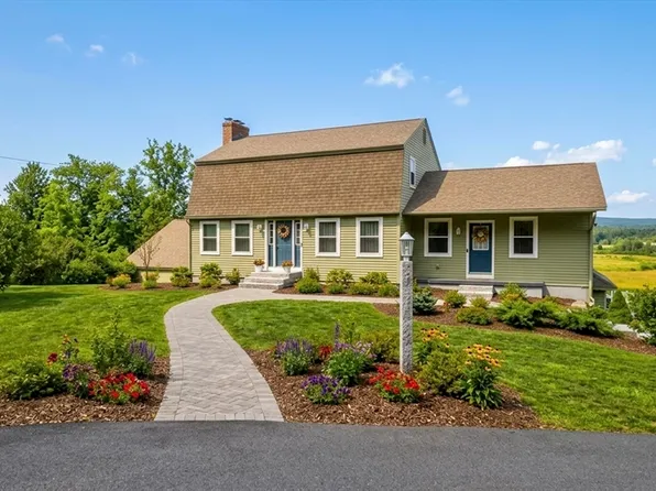 916 S East St, Amherst, MA 01002