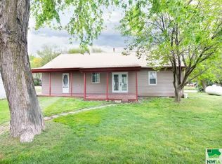108 E Main St, Smithland, IA 51056