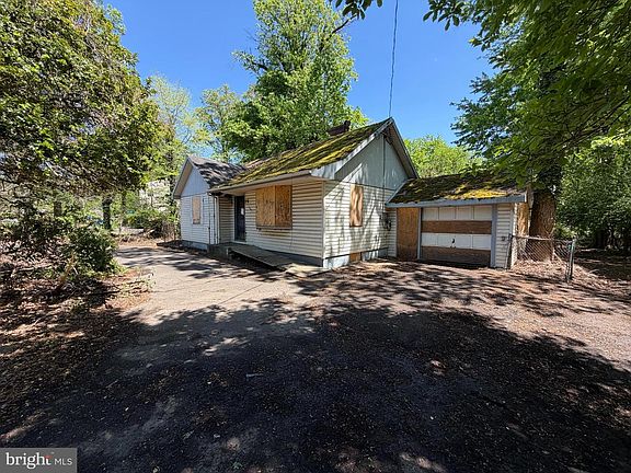 5th image of 161 Woolston Dr
