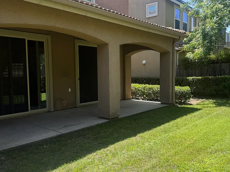 3541 Buckingham Ave — Photo 7
