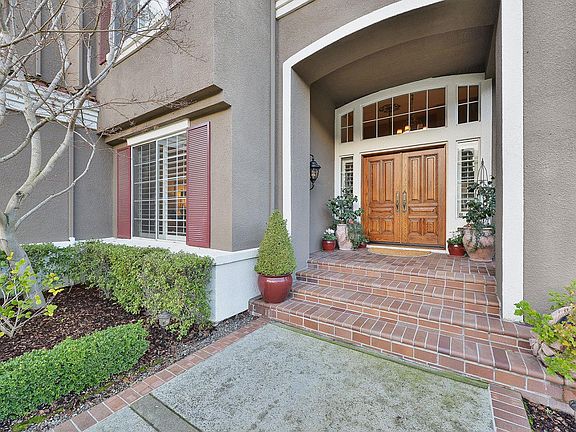 3rd image of 6548 Stonehill Ct