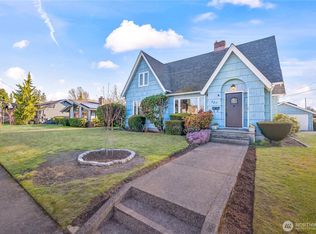 327 5th Street SW, Puyallup, WA