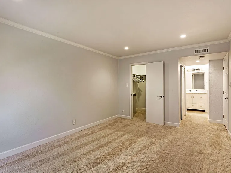 675 Sharon Park Dr #223 — Photo 21
