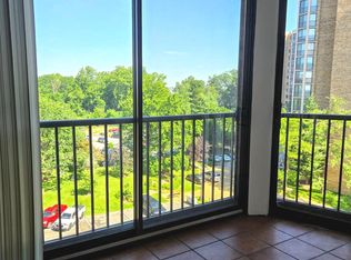5902 Mount Eagle Dr APT 705, Alexandria, VA 22303