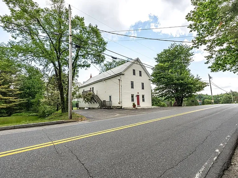 144 Hotel Rd #A — Photo 21