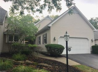 39 Fieldstone #B, Poland, OH