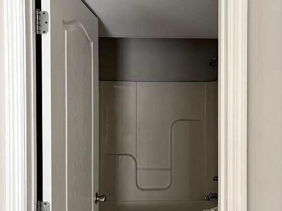 4th image of 1024 Danielle Ct Unit 3