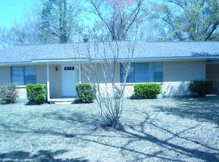 36 Fred Strain Rd, Carriere, MS 39426
