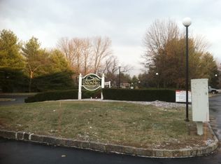 14 Sam Bonnell Dr #114, Clinton, NJ 08809