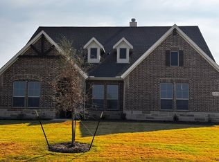 157 Big Sky Rd, Decatur, TX 76234