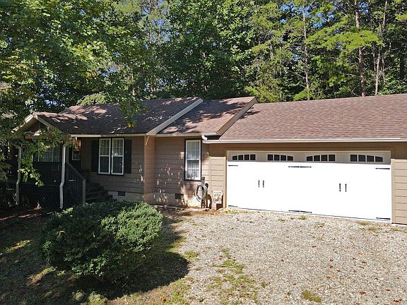 2nd image of 44 Bonnie Ln