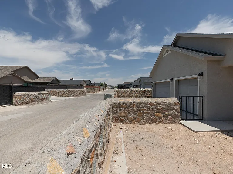 2725 Mike Price Dr — Photo 27