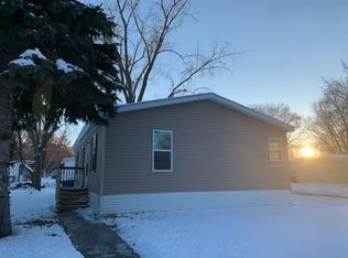 106 112th Sq NE, Blaine, MN 55434