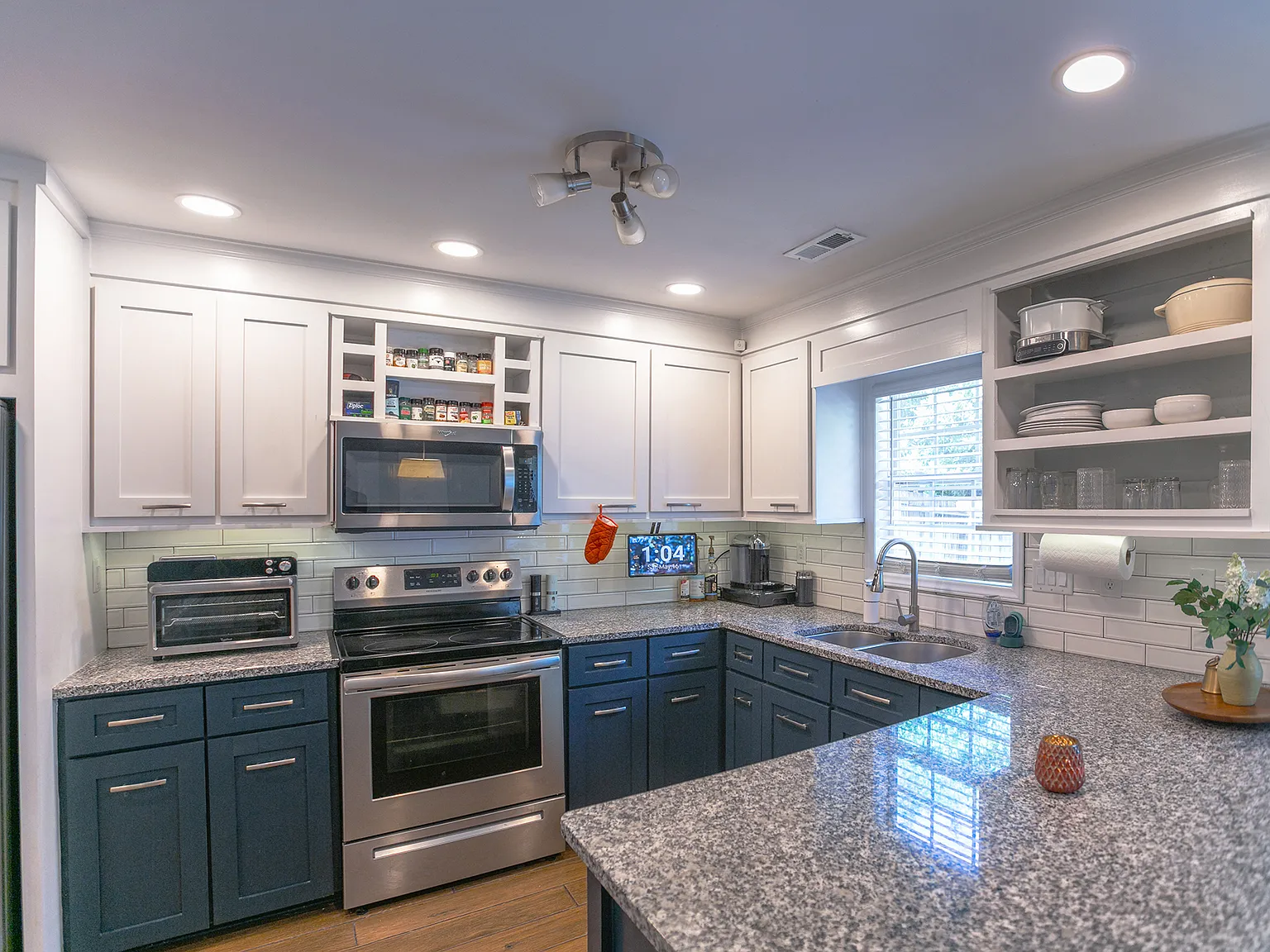 3 bed, 2.5 bath, 1453 sqft, $1,600 — Photo 4