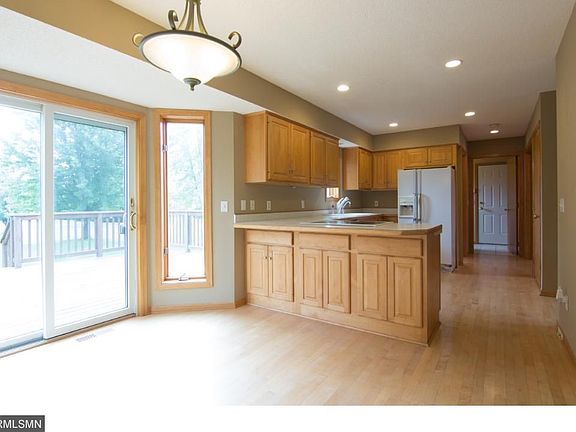 4th image of 2225 Periwinkle Ave N
