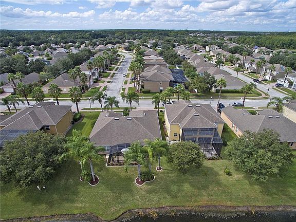 4th image of 9757 Portofino Dr