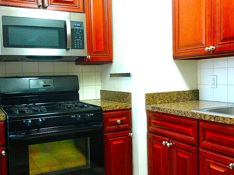 Park Spring Manor — Photo 21