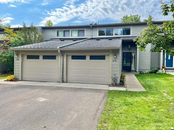 691 Skynob Dr #691, Ann Arbor, MI 48105