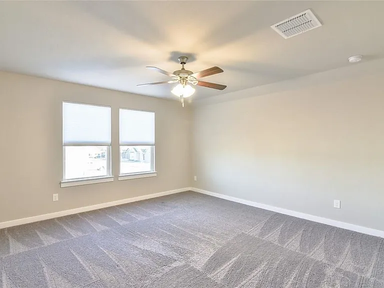 2305 Paxton Way — Photo 24