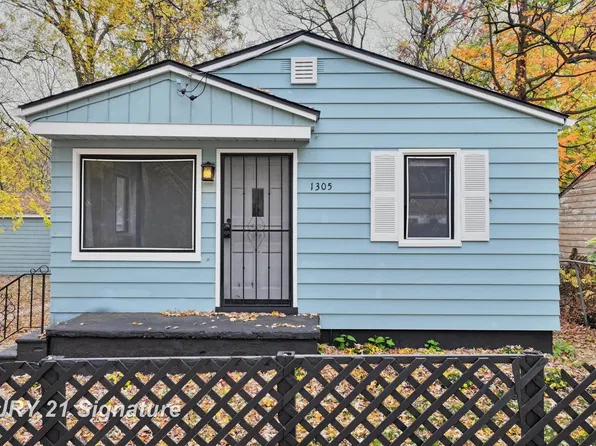 1305 Markham St, Flint, MI 48507