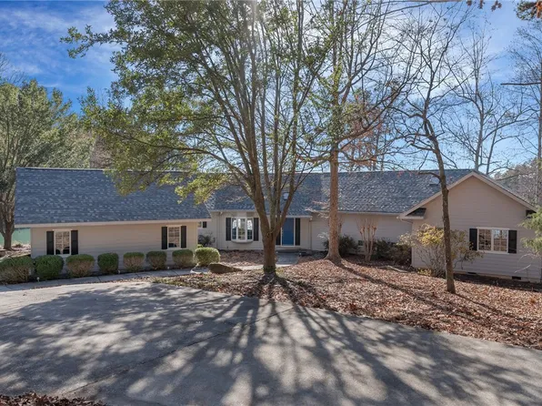 211 Still Water Bay Dr, Salem, SC 29676
