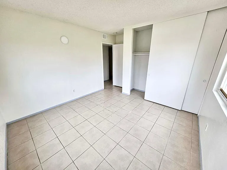 327 W Shamrock Ave #A — Photo 6