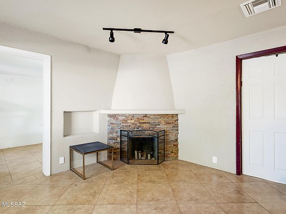 5th image of 3621 N Cactus Blvd