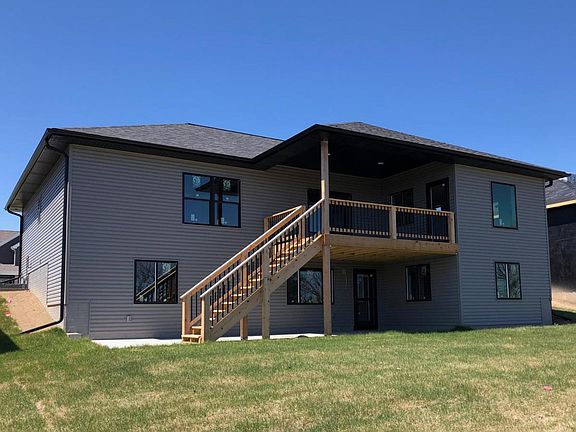 Covered Deck (Simulated)