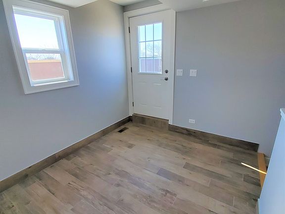 5th image of 1400 N Campbell Ave #3